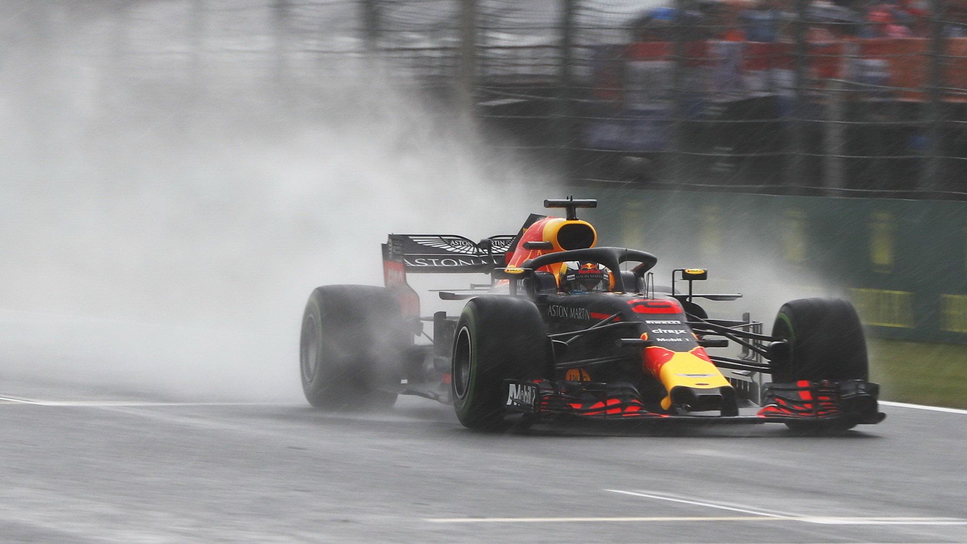 Daniel Ricciardo za deštivé kvalifikace v Maďarsku