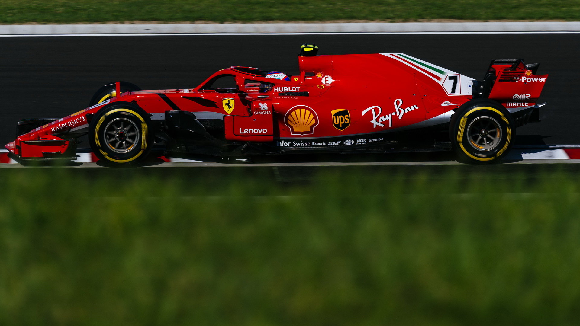 Kimi Räikkönen v závodě v Maďarsku