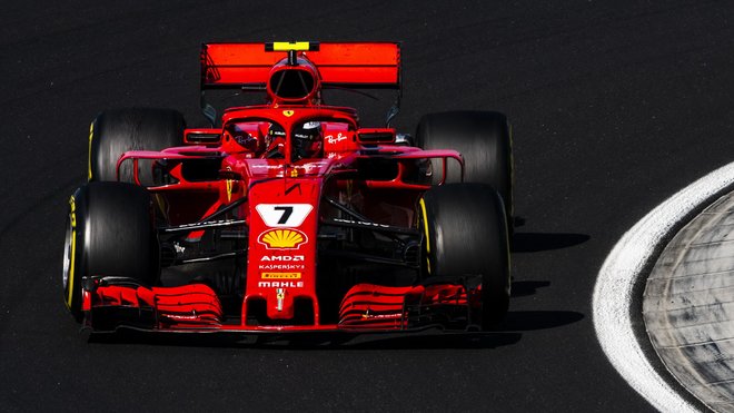 Kimi Räikkönen ve Velké ceně Maďarska dojel třetí za Lewisem Hamiltonem a svým týmovým kolegou