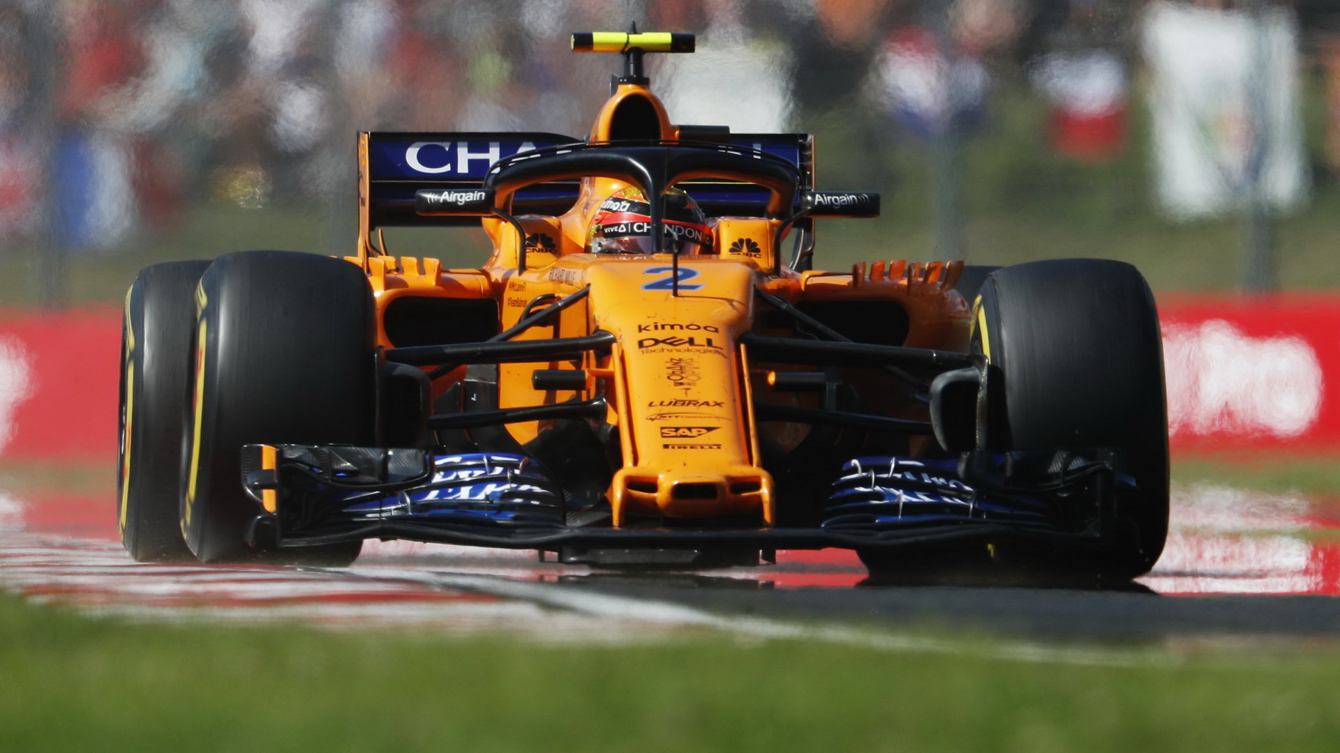McLarenu svědčí spíše pomalé okruhy, na těch rychlých s dlouhými rovinkami kvůli neefektivní aerodynamice propadá