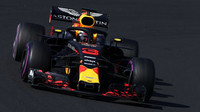 Daniel Ricciardo v závodě v Maďarsku
