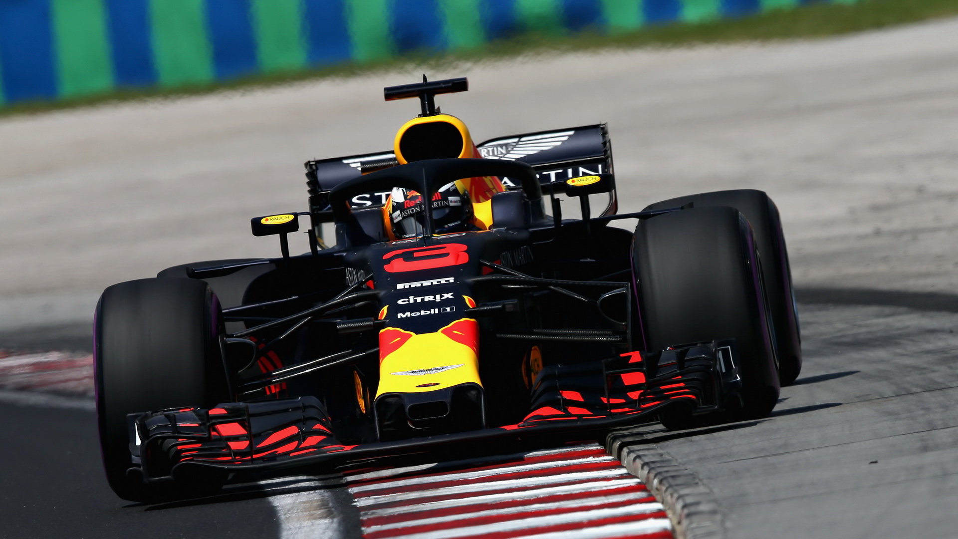 Daniel Ricciardo v třetím tréninku v Maďarsku
