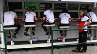 Pitwall týmu Sauber v třetím tréninku v Maďarsku