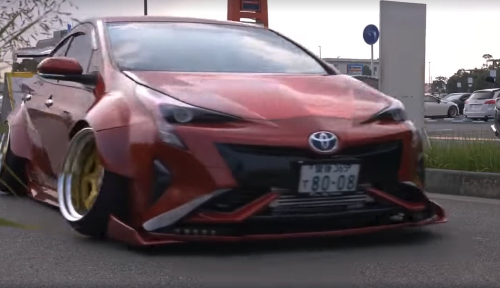 Toyota Prius na tuningovém srazu? Tohle by zřejmě nikdo nečekal