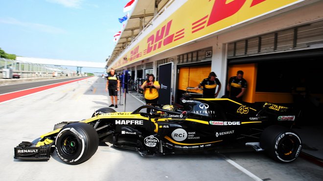 Renault během testů v Maďarsku uprostřed rozjeté sezóny 2018