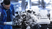 Montáž prvních motorů V8 pro BMW M850i xDrive Coupé