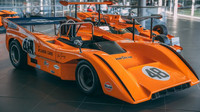 McLaren M8D postavený pro sérii Can-Am vystavený ve Wokingu