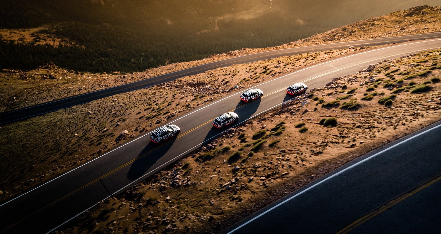 Audi zkoušela rekuperaci elektrického modelu Audi E-Tron Sportback na slavné hoře Pikes Peak