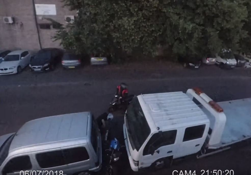 Pokus o krádež motocyklu skončil pro zloděje fiaskem