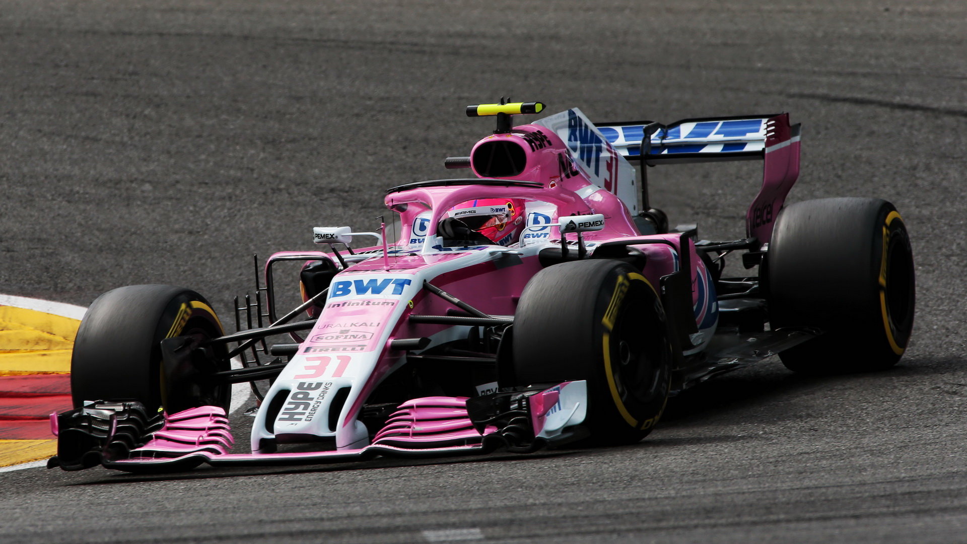 Esteban Ocon v kvalifikaci v Belgii