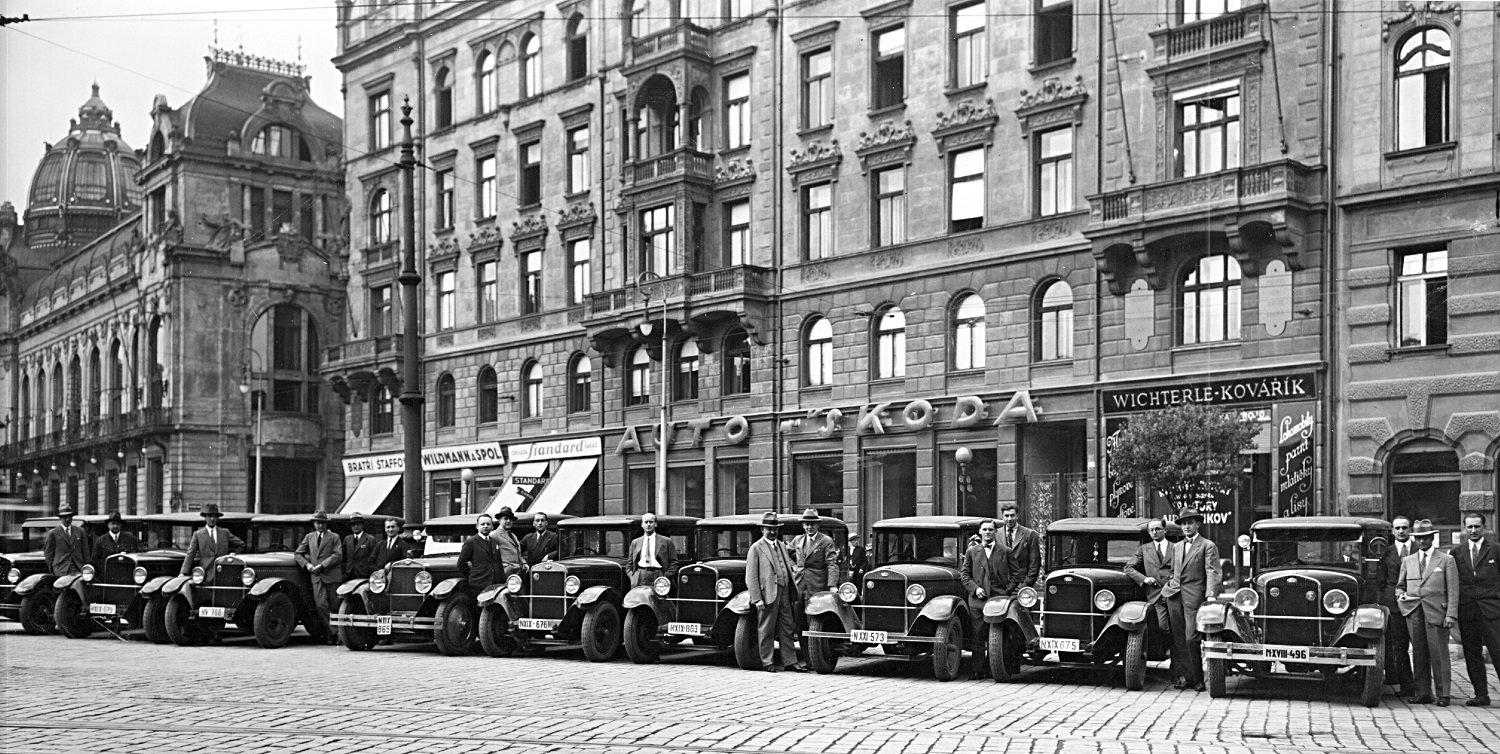 Největší prodejna značky L&K/Škoda sídlila na Náměstí Republiky v Praze.