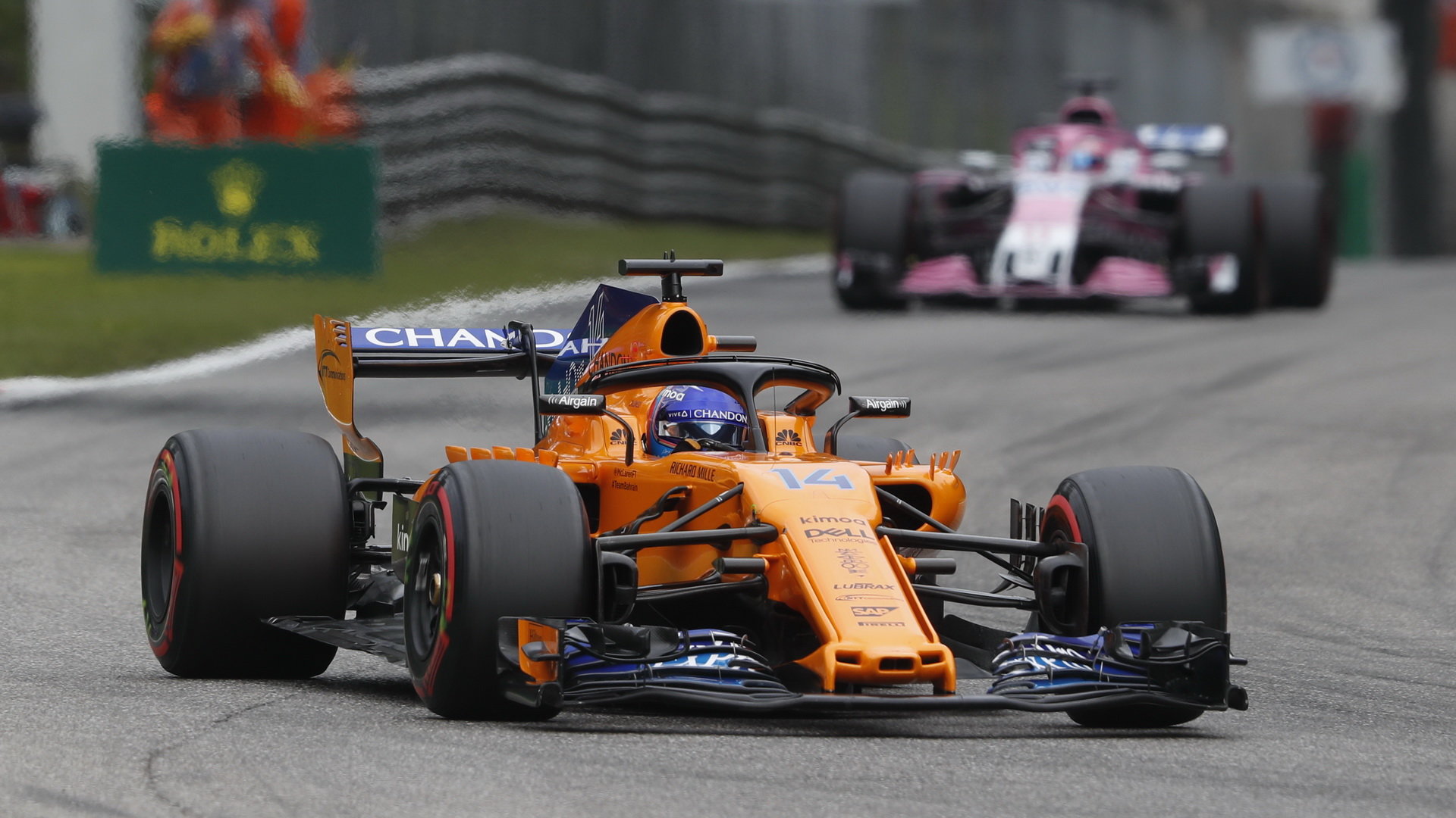 McLaren v Itálii zlepšil svou konkurenceschopnost poté, co ubral na přítlaku svého vozu MCL33