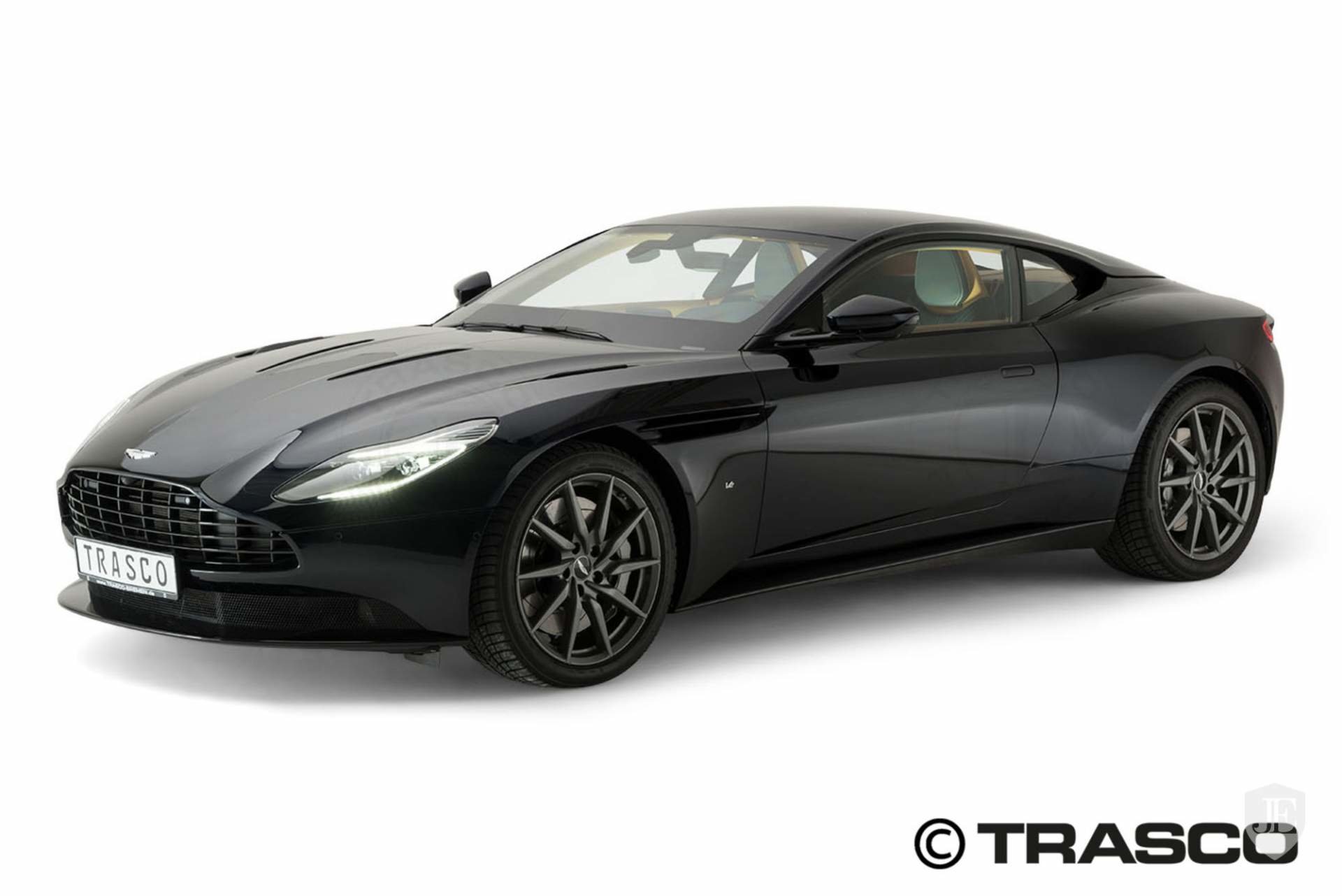 Pancéřovaný Aston Martin DB11 od společnosti Trasco vypadá naprosto normálně a jeho váha se zvedla jen o 150 kilogramů
