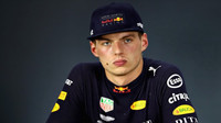 Max Verstappen s chováním pilotů Ferrari v Suzuce nebyl spokojený