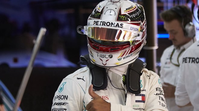 Lewis Hamilton nechápe, co se děje u Ferrari