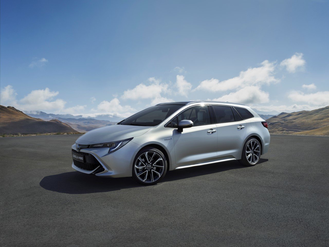 Toyota představila na pařížském autosalonu novou Corollu & Corollu Touring Sports