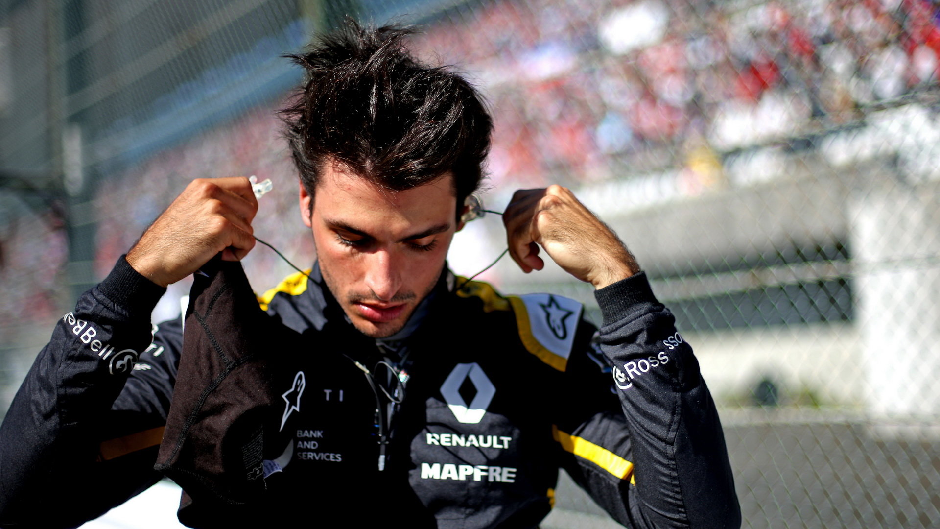 Carlos Sainz je u Renaultu zklamán vývojem pohonné jednotky, ostatní udělali větší pokrok
