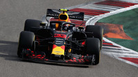 Max Verstappen v závodě v Rusku