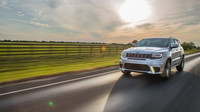 Jeep Grand Cherokee Trackhawk upravený Hennessey je zřejmě nejlépe akcelerující SUV světa