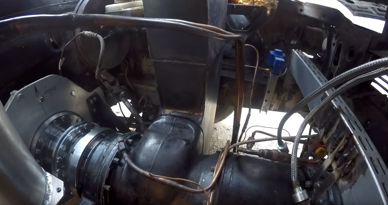 Rusové vyměnili motor starého BMW za pomocný turbínový motor TS-21 z MIGu-23