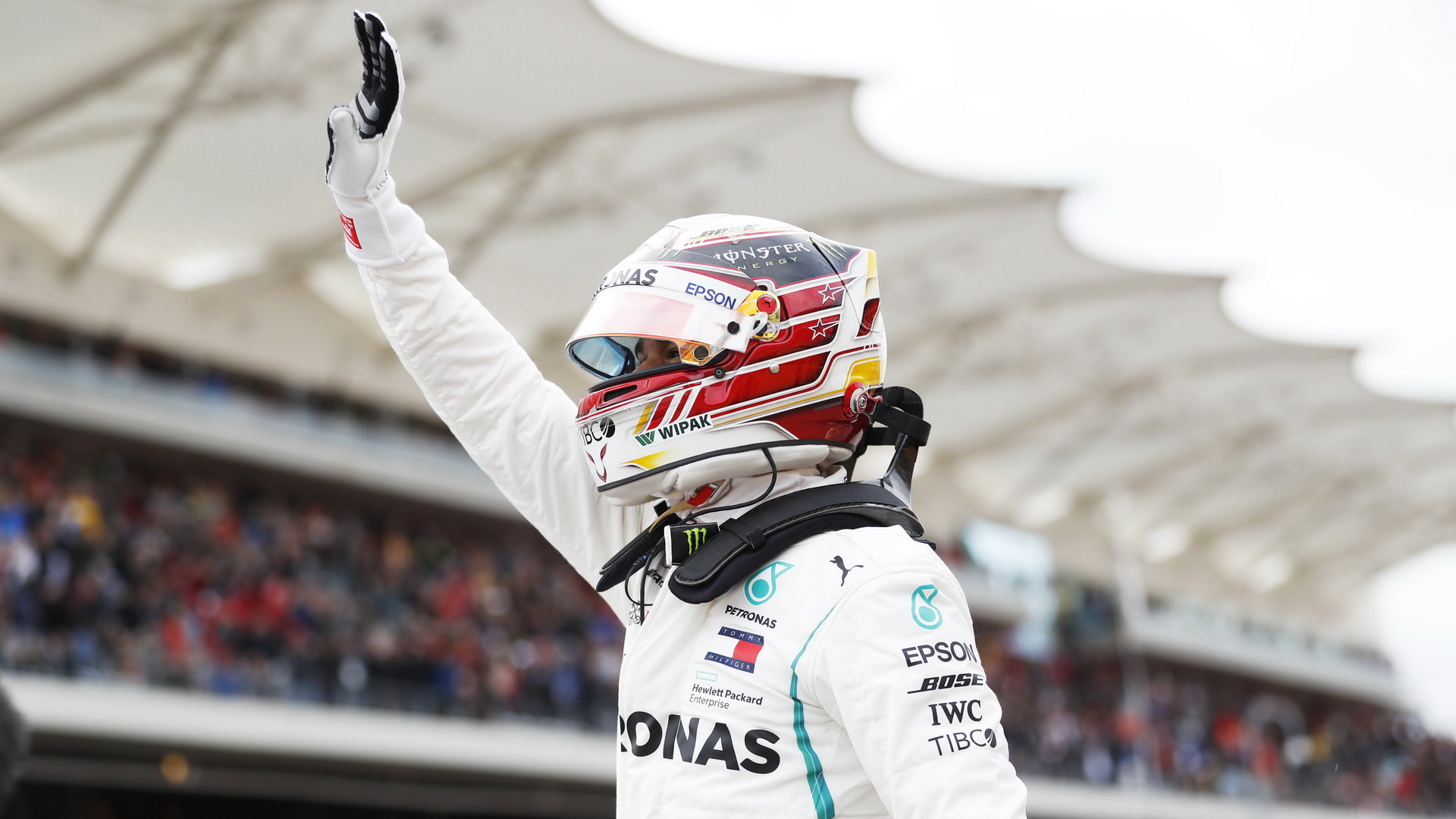 Lewis Hamilton po vítezné kvalififikaci v Austinu