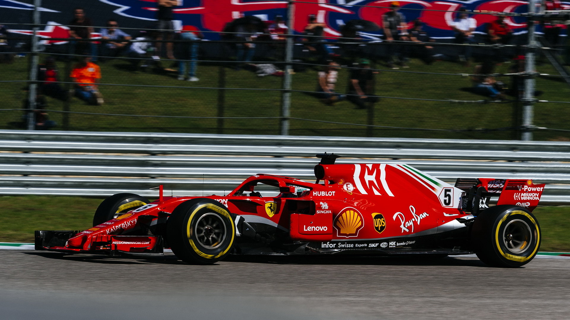 Sebastian Vettel v GP USA, kde Ferrari novou podlahu nepoužilo