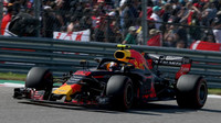 Max Verstappen v závodě v Austinu