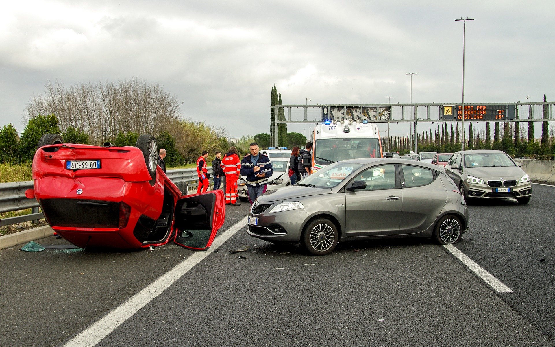 Případy řidičů v protisměru často končí vážnými nehodami
