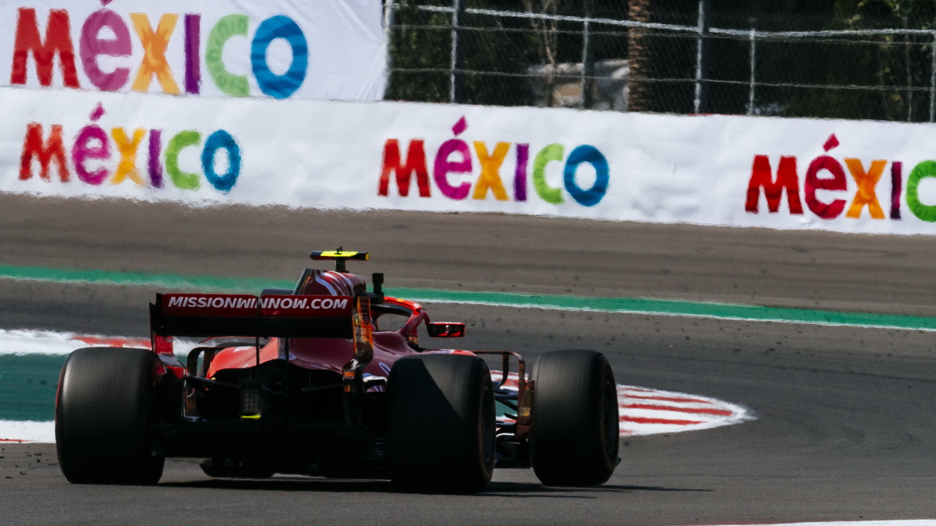 Kimi Räikkönen v tréninku v Mexiku