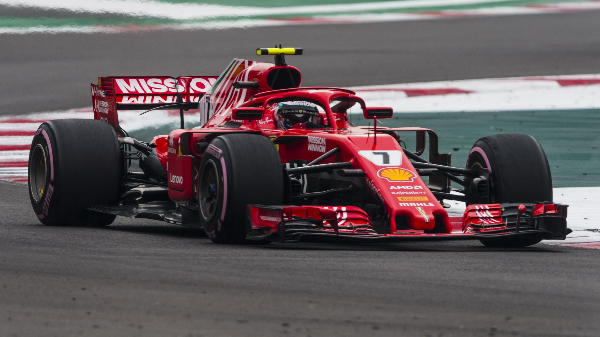 Kimi Räikkönen v kvalifikaci v Mexiku