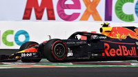 Max Verstappen v závodě v Mexiku