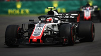 Kevin Magnussen v závodě v Mexiku