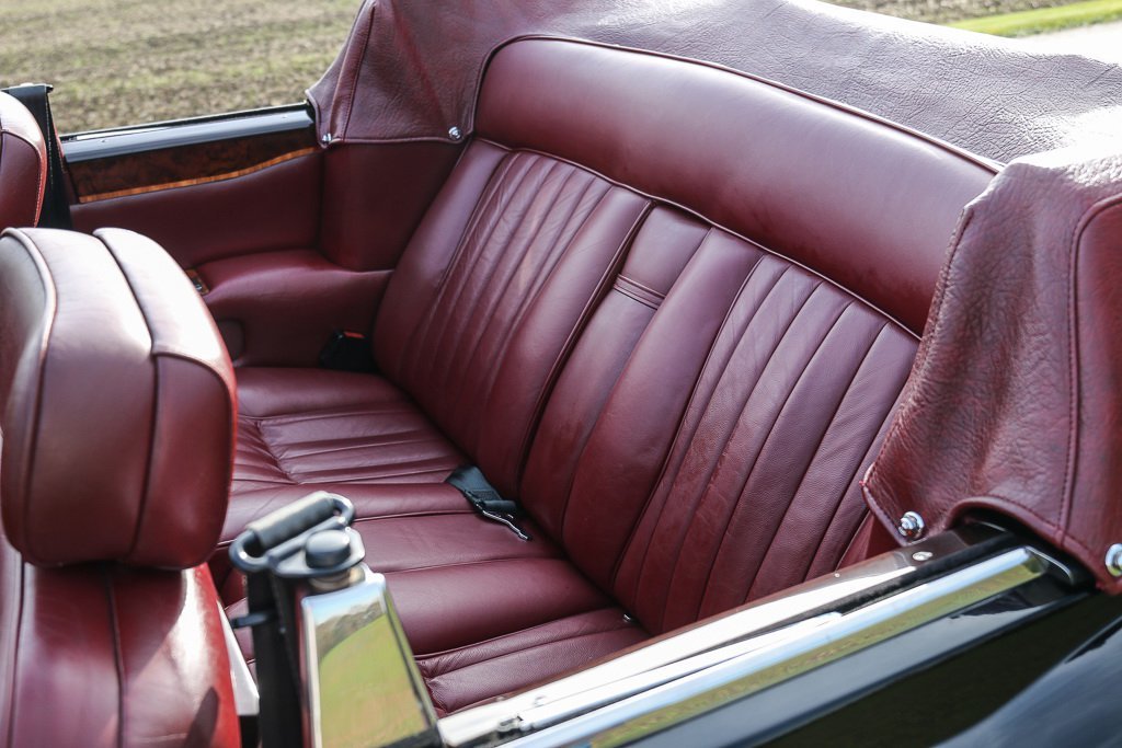 Rolls-Royce Corniche, který obdržel Frnk Sinatra k 70. narozeninám od svých přátel