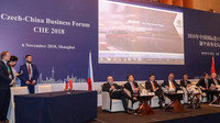 Předseda představenstva Škoda Auto, Bernhard Maier, během projevu na Česko-čínském obchodním fóru, konaném během mezinárodního veletrhu CIIE 6. listopadu 2018 v Šanghaji.
