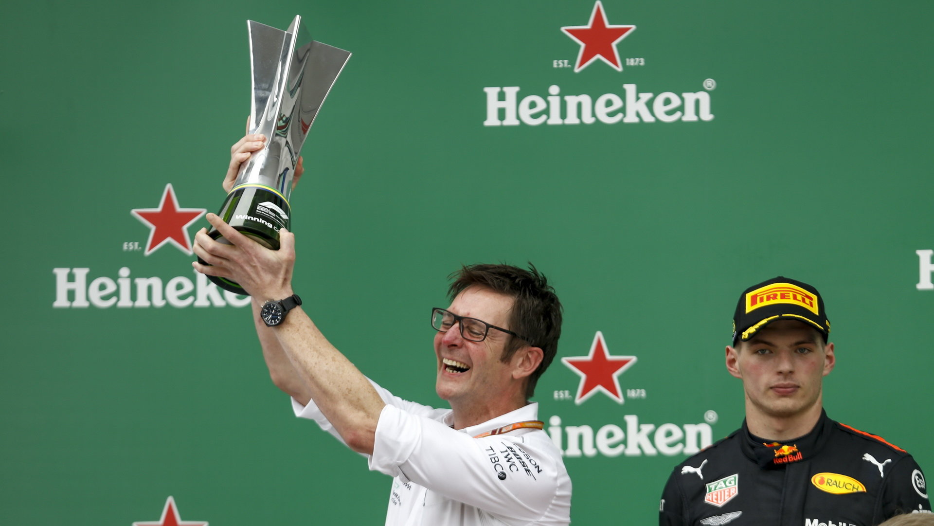 Mercedes slaví mistrovský titul po závodě v Brazílii