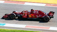 Sebastian Vettel v tréninku v Abú Zabí