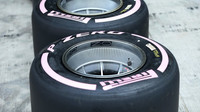 Hyper měkké pneumatiky Pirelli v Abú Zabí