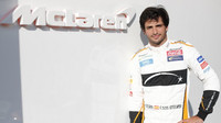 Carlos Sainz poprvé u McLarenu v Abú Zabí