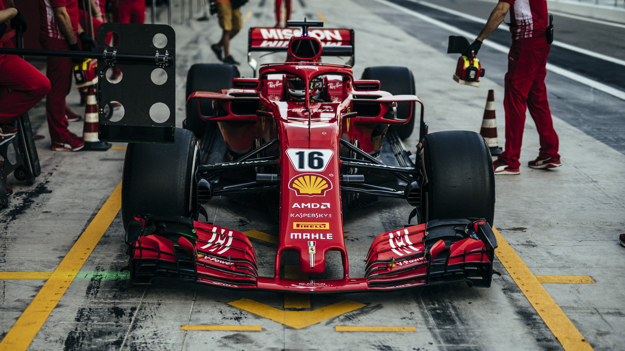 Charles Leclerc při testech s Ferrari