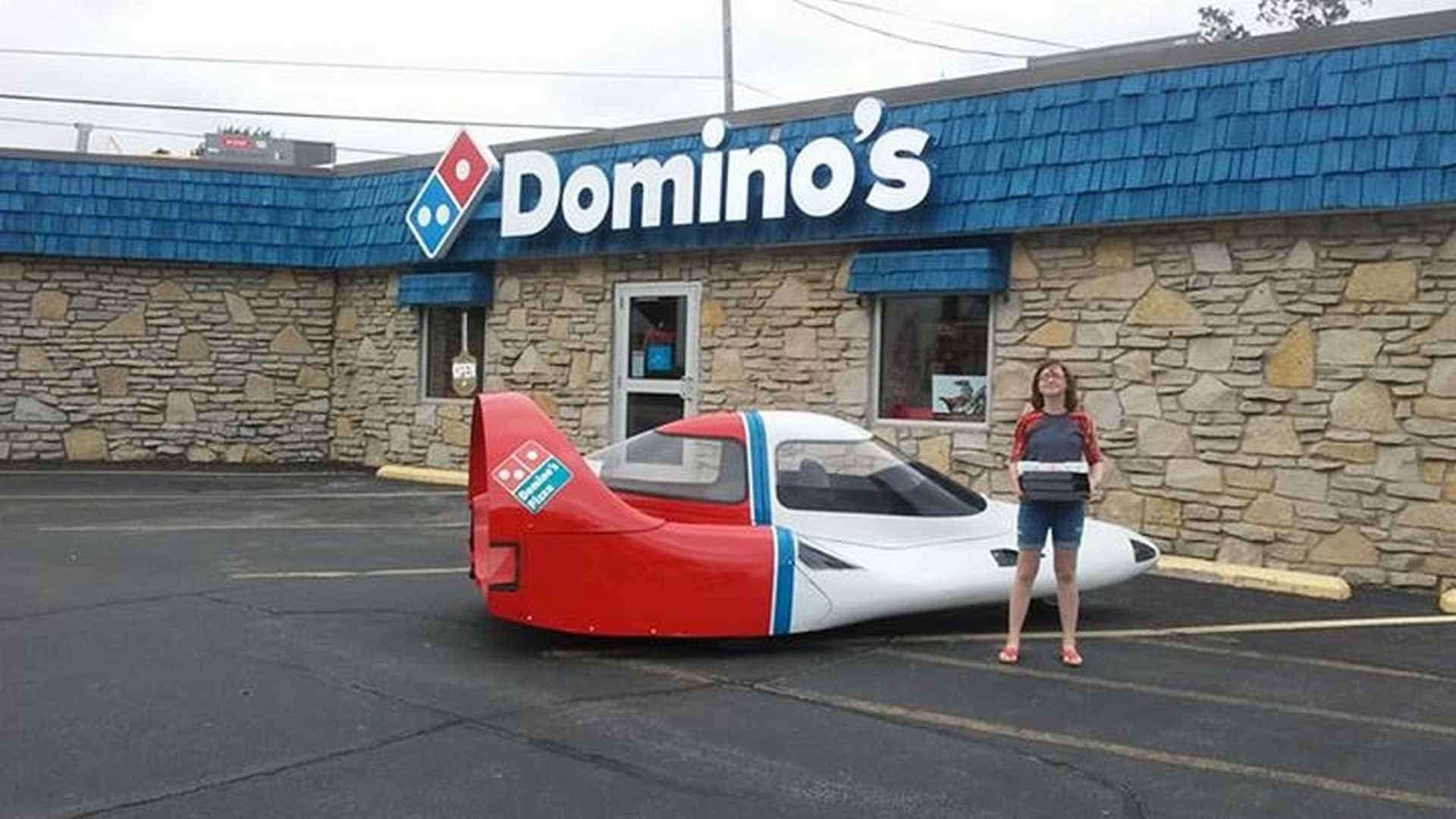 Unikátní doručovací vozítko Tritan A2 společnosti Domino's Pizza (Facebook/Milan Dragway Buy-Sell-Trade-Swap)