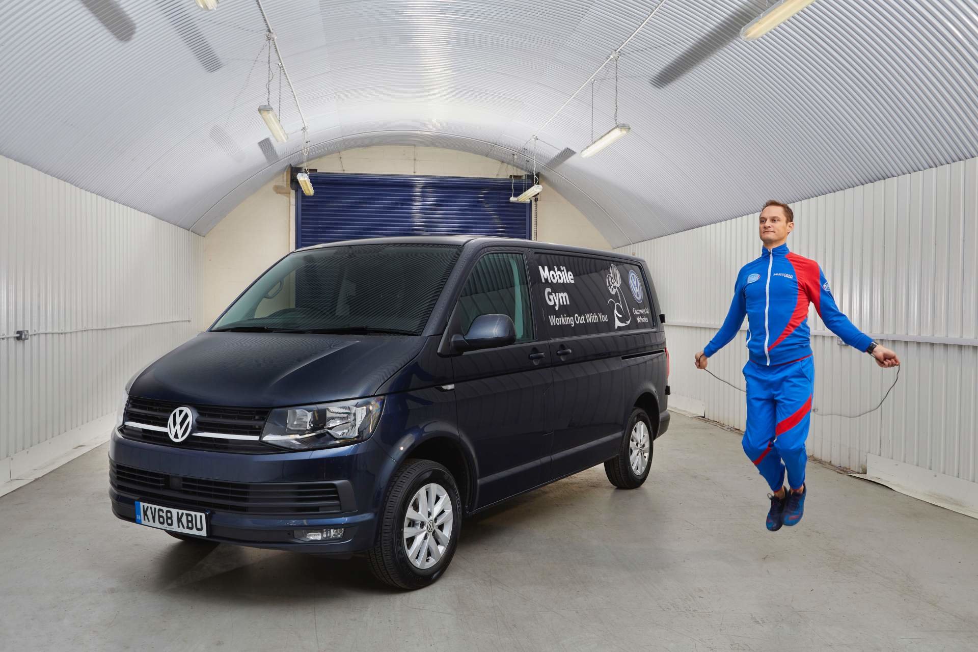 Volkswagen proměnil Transporter v pojízdnou tělocvičnu, totéž může teď udělat každý