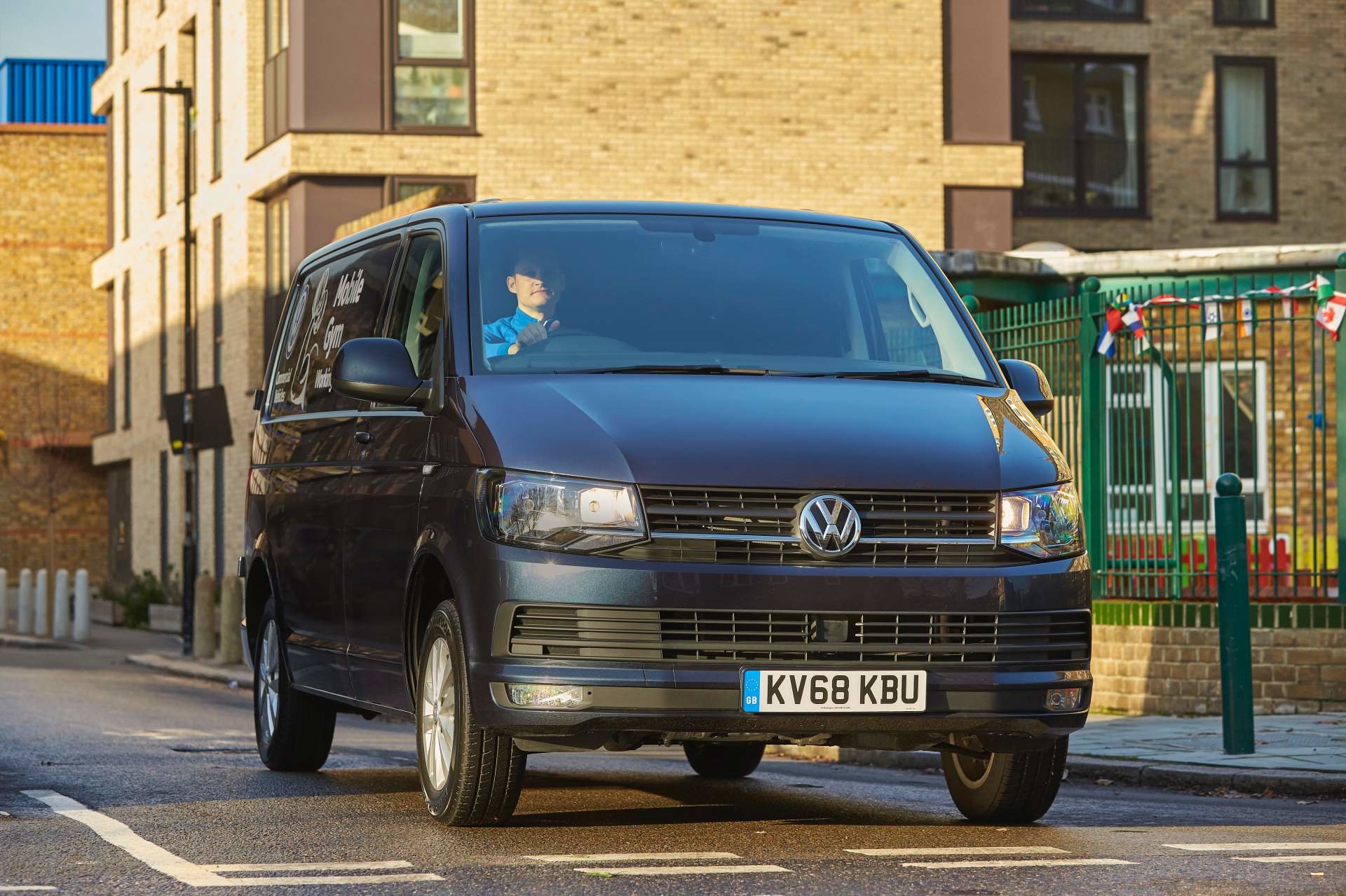 Volkswagen proměnil Transporter v pojízdnou tělocvičnu, totéž může teď udělat každý