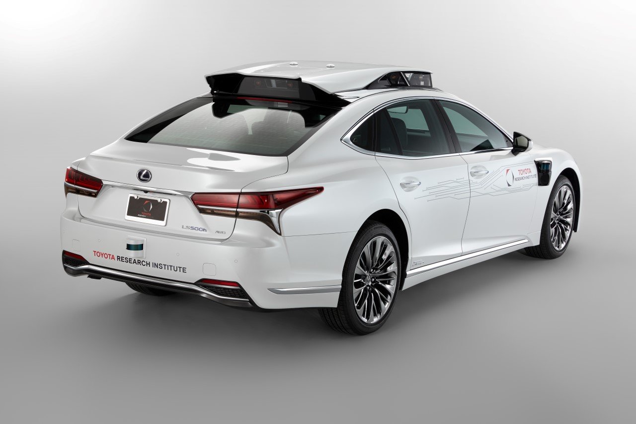 Toyota Research Institute testuje vůz pro plnou autonomii řízení