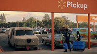 Walmart představil reklamu s ikonickými filmovými automobily