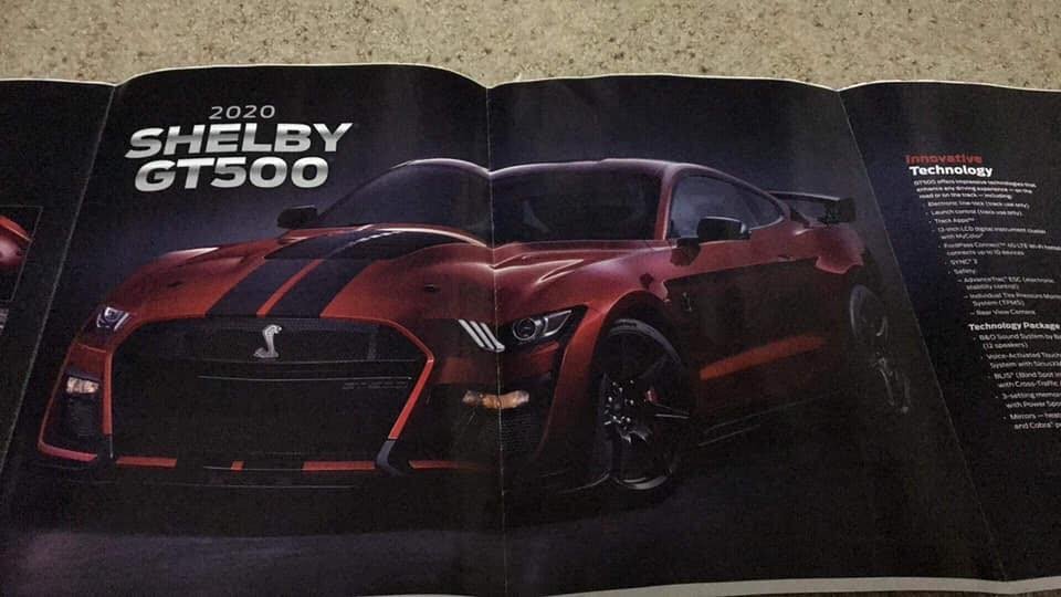 První uniklé fotografie nového Shelby GT500 (Facebook.com/JustinMMMYoung)