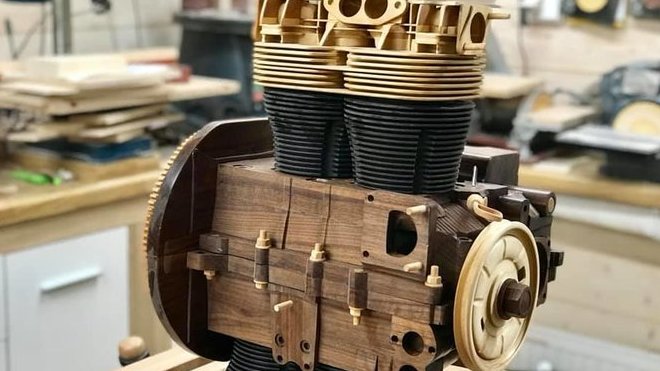 Umělec vytváří dokonalou repliku motoru Volkswagen ze dřeva (Facebook/Wood Art Finland)