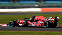 Max Verstappen při první jízdě s Red Bullem RB15 v Silverstone