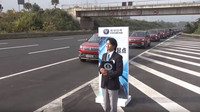 Kolona 55 autonomních SUV Changan urazila za 9 minut a 7 sekund cca 3.2 km (YouTube/Guinness World Records)