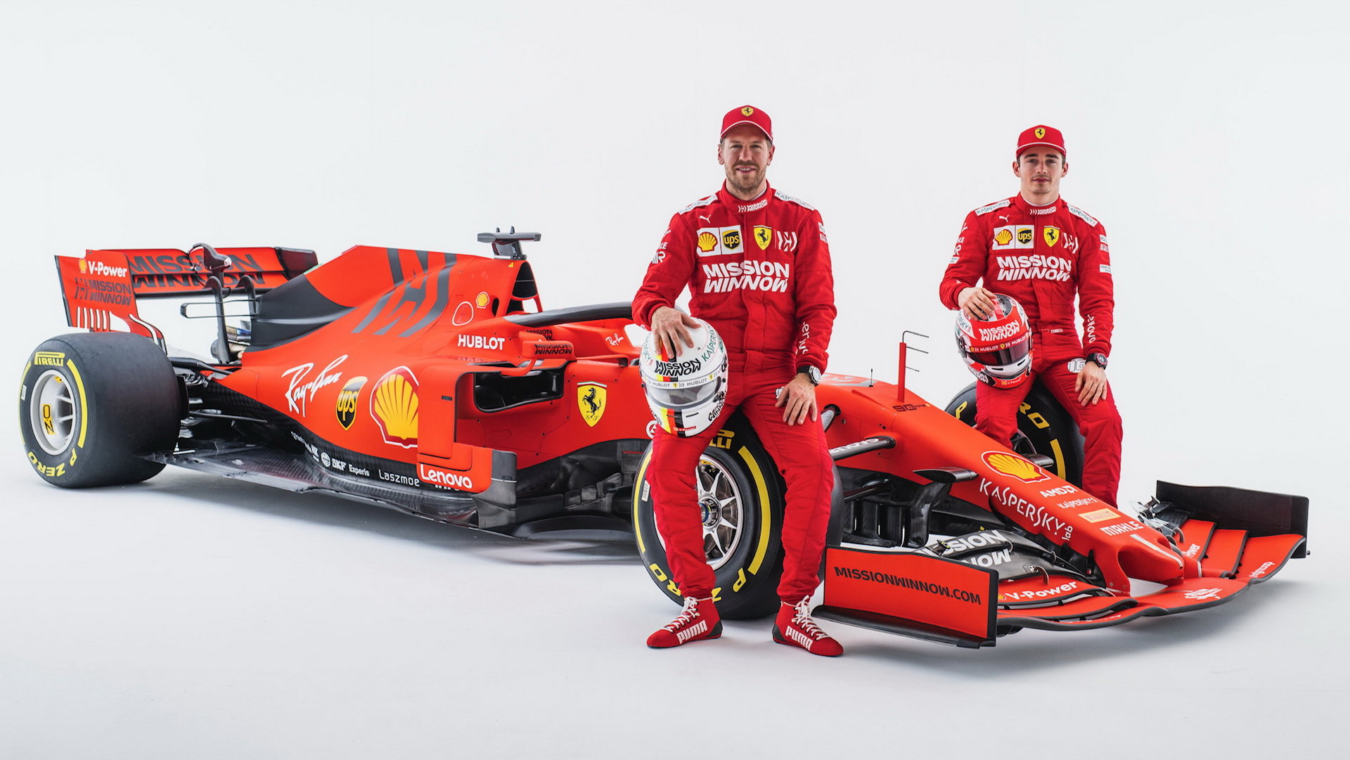 Sebastian Vettel s Charlesem Leclercem během loňské prezentace vozu Ferrari SF90