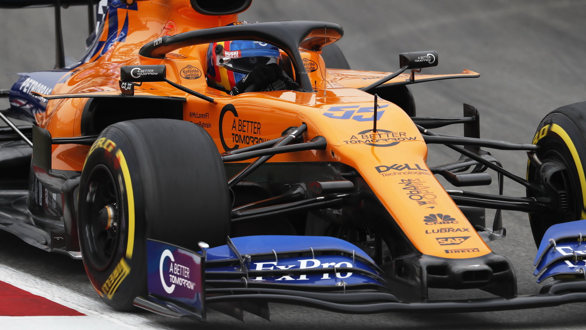 Carlos Sainz ve voze McLaren MCL34 - Renault při třetím dnu testů v Barceloně